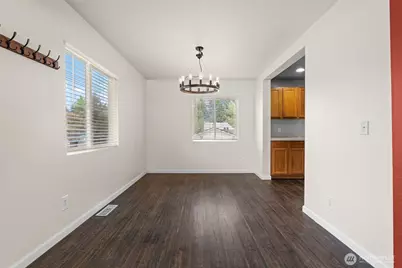 610 Bertha Avenue, Bremerton, WA 98312 - Photo 9