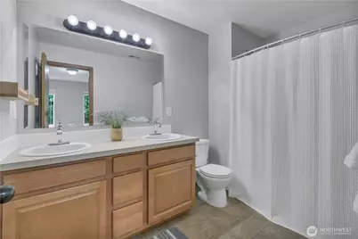 18411 SE 242nd Ct, Covington, WA 98042 - Photo 17