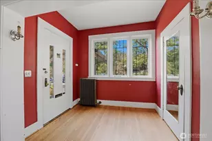 1532 5th Ave W, Seattle, WA 98119 - Photo 3
