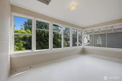 1532 5th Avenue W, Seattle, WA 98119 - Photo 25