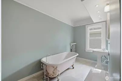 1532 5th Avenue W, Seattle, WA 98119 - Photo 23