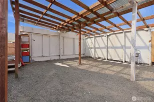 203 S Academy St, Montesano, WA 98563 - Photo 9