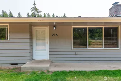 216 E Sleeper Road, Oak Harbor, WA 98277 - Photo 3