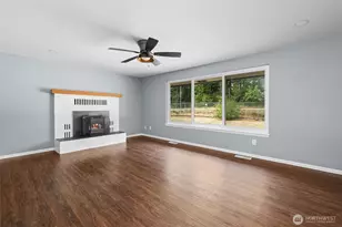 216 E Sleeper Rd, Oak Harbor, WA 98277 - Photo 5