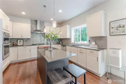 825 206th Avenue NE, Sammamish, WA 98074 - Photo 17