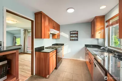 31550 39th Avenue SW, Federal Way, WA 98023 - Photo 9