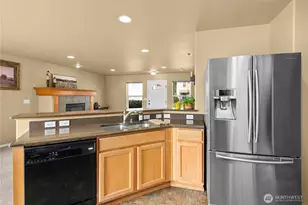 19529 100th St E, Bonney Lake, WA 98391 - Photo 13