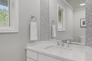 21727 NE 79th St, Redmond, WA 98053 - Photo 17