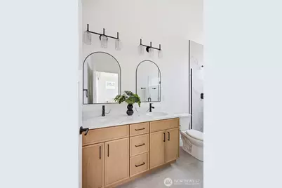 5718 NE 65th Street, Seattle, WA 98115 - Photo 17