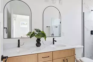 5718 NE 65th St, Seattle, WA 98115 - Photo 17