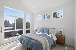 5718 NE 65th St, Seattle, WA 98115 - Photo 13
