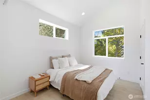 5718 NE 65th St, Seattle, WA 98115 - Photo 19