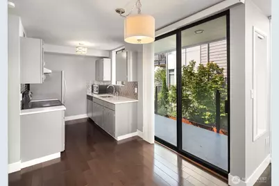 4561 Lake Washington Boulevard NE #201, Kirkland, WA 98033 - Photo 11