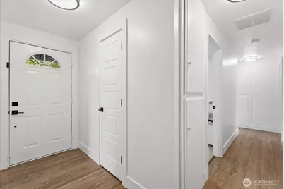 16749 128th Avenue SE, Renton, WA 98058 - Photo 13