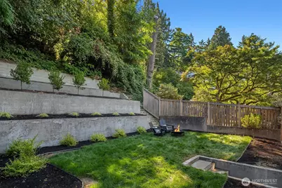 1919 E Eaton Place, Seattle, WA 98112 - Photo 31