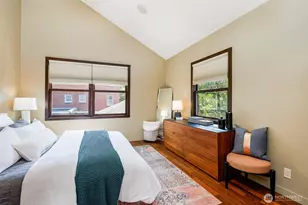 734 10th Ave E, Seattle, WA 98102 - Photo 25