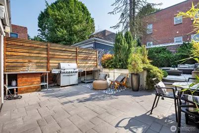 734 10th Avenue E, Seattle, WA 98102 - Photo 5