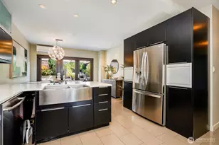 734 10th Ave E, Seattle, WA 98102 - Photo 15