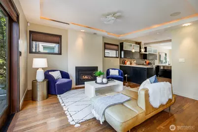 734 10th Avenue E, Seattle, WA 98102 - Photo 13