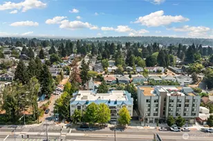 9750 Greenwood Ave N, Seattle, WA 98103 - Photo 19