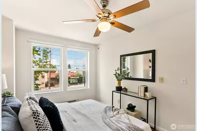9750 Greenwood Avenue N #203, Seattle, WA 98103 - Photo 13