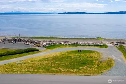 1818 Lola Beach Lane, Oak Harbor, WA 98277 - Photo 39