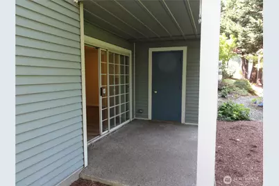 3810 S 158th Street #B8, Tukwila, WA 98188 - Photo 11