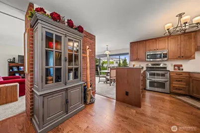 2360 43rd Avenue E #302, Seattle, WA 98112 - Photo 5