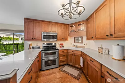 2360 43rd Avenue E #302, Seattle, WA 98112 - Photo 3