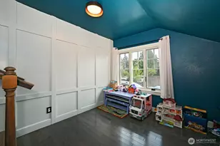 9556 Phinney Ave N, Seattle, WA 98103 - Photo 15
