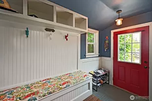 9556 Phinney Ave N, Seattle, WA 98103 - Photo 29