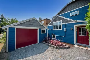 9556 Phinney Ave N, Seattle, WA 98103 - Photo 33