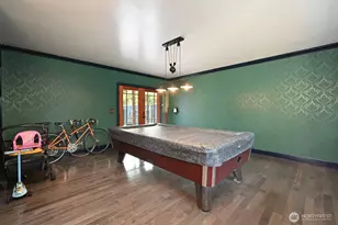 9556 Phinney Ave N, Seattle, WA 98103 - Photo 9
