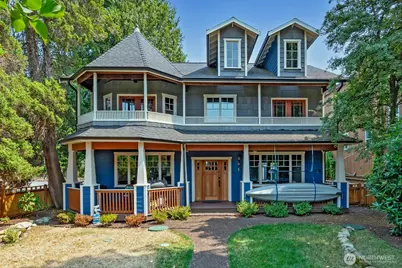 9556 Phinney Avenue N, Seattle, WA 98103 - Photo 1