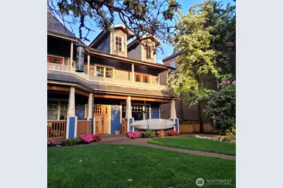 9556 Phinney Avenue N, Seattle, WA 98103 - Photo 35