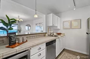 1301 Harbor Ave SW, Seattle, WA 98116 - Photo 15