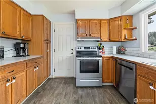 109 Merritt Dr, Longview, WA 98632 - Photo 11