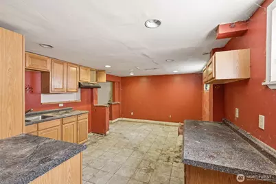 2511 Maple Street, Everett, WA 98201 - Photo 9