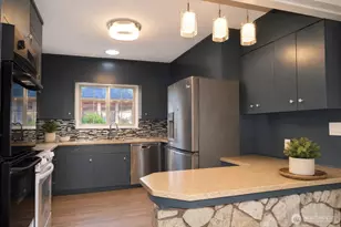 417 W Hanson St, Centralia, WA 98531 - Photo 17