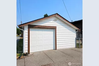 723 5th Avenue NW, Puyallup, WA 98371 - Photo 17