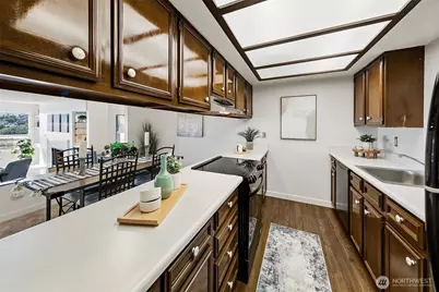 2221 Gilman Drive W #303, Seattle, WA 98119 - Photo 7