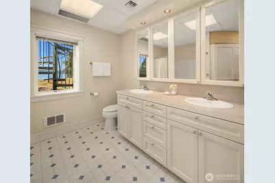 16075 Crescent Drive SW, Vashon, WA 98070 - Photo 23