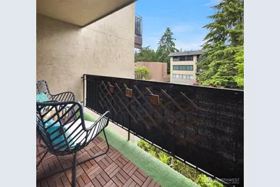 750 N 143rd Street #208, Seattle, WA 98133 - Photo 5