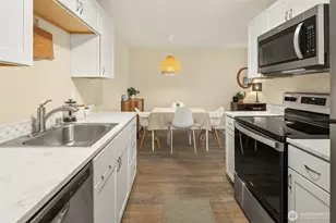 750 N 143rd St, Seattle, WA 98133 - Photo 9