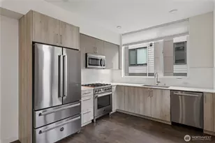 6311 9th Street NE, Seattle, WA 98115 - Photo 3