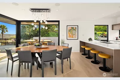 1575 Magnolia Boulevard W, Seattle, WA 98199 - Photo 17