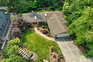 12909 NE 28th St, Bellevue, WA 98005 - Photo 37