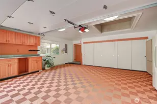 12909 NE 28th St, Bellevue, WA 98005 - Photo 27