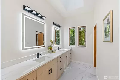 4200 W Lake Sammamish Parkway SE, Bellevue, WA 98008 - Photo 15
