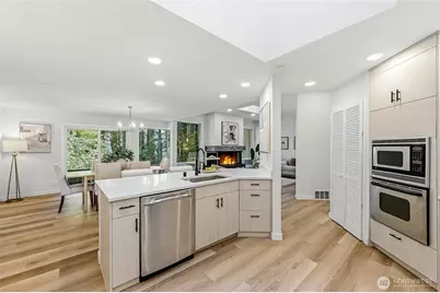 4200 W Lake Sammamish Parkway SE, Bellevue, WA 98008 - Photo 9
